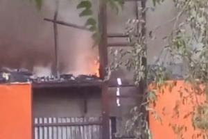 आगरा के प्लाजा में लगी भीषण आग, कई ऑफिस और गोदाम में रखा माल खाक