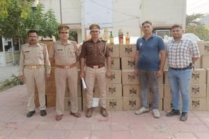 गुजरात: गांधीनगर में ट्रक से छह लाख रुपये से अधिक की अवैध शराब बरामद