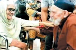 75 वर्ष बाद करतारपुर गलियारे में मिले बिछड़े भाई-बहन, भारत-पाकिस्तान बंटवारे के दौरान हुए थे अलग