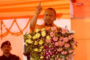 CM योगी आदित्यनाथ ने कांग्रेस पर हिंदू आस्था का ‘मजाक’ बनाने का लगाया आरोप 