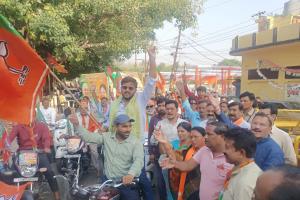 शाहजहांपुर: भाजपाइयों ने निकाली बाइक रैली, सीएम योगी की सभा को लेकर किया लोगों को जागरूक