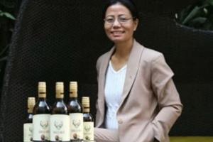 महिला उद्यमी ने कीवी से बनाई खास शराब 'नारा आबा', मदिरा जगत की दुनिया में मची हलचल