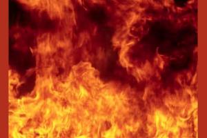 Nainital News : संदिग्ध परिस्थितियों में लगी मेडिकल स्टोर में आग, लाखों का सामान जलकर राख
