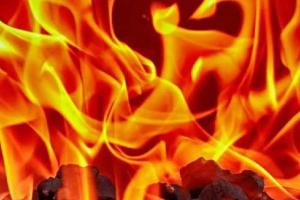 केरल: मलप्पुरम में इमारत में लगी भीषण आग, चार दुकानें जलकर खाक 