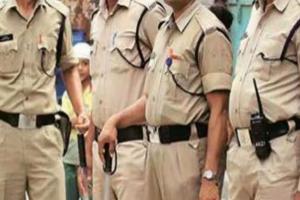Kichcha News: भाजपा नेता व पुलिस के बीच हुई नोकझोंक, पुलिस ने सभी लोगों को कोतवाली से भगाया बाहर 
