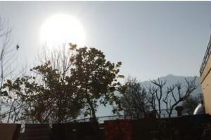 Weather News Uttarakhand: मैदानों में सूरज दादा चमके तो पहाड़ों में इन्द्र देव गरजे 