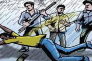 रुद्रपुर: धारदार हथियार से हमला कर दो युवकों को किया घायल, हालत गंभीर
