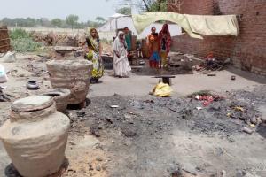 बहराइच: आग लगने से जला दहेज का सामान, नहीं गया तिलक, पांच लाख रुपये से अधिक का हुआ नुकसान