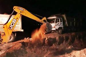 गरमपानी: छह करोड़ रुपये के बाढ़ सुरक्षा कार्यों में शुरु हुआ मिट्टी का खेल