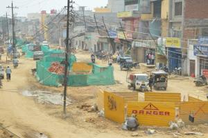 अयोध्या : रामपथ निर्माण के चलते 20 हजार की आबादी झेल रही है जलापूर्ति और बिजली संकट