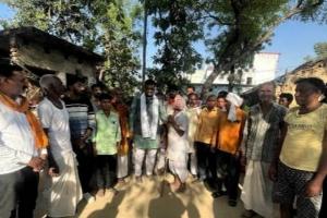 संत कबीर नगर : नगर निकाय चुनाव के बाद पूरी निष्ठा से जन सम्पर्क अभियान में जुटे सदर विधायक अंकुर राज तिवारी