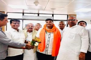 कानपुर : विपक्षी दलों की बैठक में अजय कपूर गुरुवार को पटना पहुंचे, बिहार कांग्रेस कमेटी ने किया जोरदार स्वागत