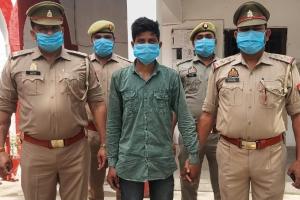 बिजनौर: रिश्ते के चाचा ने ही किया था बच्चियों से दुष्कर्म, पुलिस ने आरोपी को किया गिरफ्तार