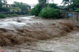 पौडी गढ़वालः प्रदेश में बारिश का कहर जारी, कोटद्वार में दर्ज की गई इतने एमएम बरसात, लोगों का जीवन अस्त-व्यस्त