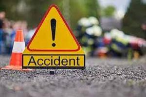 Ayodhya Accident : सवारी के इंतजार में खड़ी युवती को बाइक सवार ने मारी टक्कर, हुई मौत