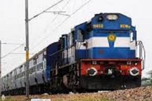 रामपुर : ट्रेन की चपेट में आकर फरीदाबाद के युवक की मौत, मौके पर पहुंची जीआरपी