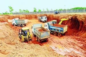 काशीपुर: अवैध खनन में लिप्त दो ट्रैक्टर और एक ट्रक सीज