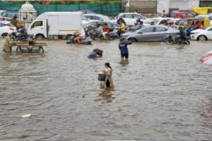 गुजरात में आफत बनी मूसलाधार बारिश, पिछले दो दिन में नौ लोगों की मौत 