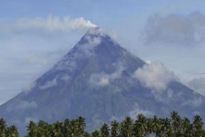 फिलीपींस ने सबसे सक्रिय ज्वालामुखी के लिए बढ़ाया अलर्ट स्तर, विस्फोट की आशंका 