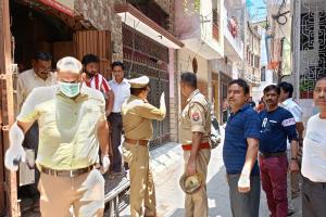 रामपुर : कारोबारी का कमरे में मिला शव, पुलिस ने पोस्टमार्टम के लिए भेजा