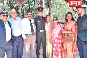 Kashipur News : सेना में लेफ्टिनेंट तकनीकी अधिकारी बने दीपांशु, परिजनों ने बेटे को लगाये स्टार