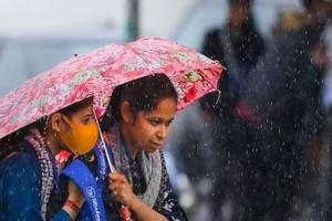 Almora News: सुबह खिली धूप तो दोपहर बाद हुई झमाझम बारिश, लोगों को मिली गर्मी से राहत