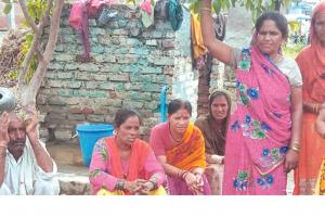 बाजपुरः संदिग्ध परिस्थितियों से गोशाला में लगी आग, तीन मवेशी झुलसे