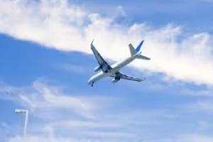 अमेरिका में निजी विमान दुर्घटनाग्रस्त, प्रतिबंधित हवाई क्षेत्र वाशिंगटन डीसी से भरी थी उड़ान 
