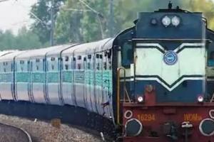 बरेली: गर्मी में ट्रेनों में खराब हो रही यात्रियों की तबीयत, सफर के दौरान बढ़ीं उल्टी और पेट दर्ज जैसी शिकायतें 