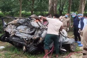 सहारनपुर: ट्रक की टक्‍कर के बाद कार में आग लगी, चार व्यक्तियों की मौत
