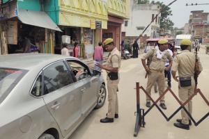 अयोध्या : फियादीन हमले की 18वीं बरसी पर सुरक्षा व्यवस्था चुस्त-दुरुस्त, चौक-चौराहों और नाकों पर पुलिस जवान मुश्तैद