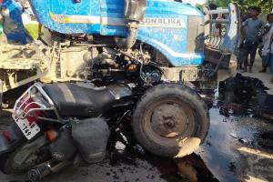बहराइच : ट्रैक्टर और बाइक में भिड़ंत, दो युवकों की मौत