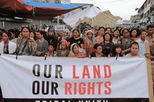 मणिपुर: संकट के शांतिपूर्ण समाधान की मांग को लेकर प्रदर्शन