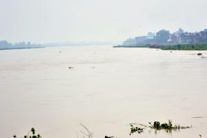 मुरादाबाद : चेतावनी रेखा के करीब पहुंची रामगंगा, कालागढ़ बांध से 100 क्यूसेक पानी छोड़ा