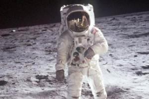 20 जुलाई का इतिहास: चांद की सतह पर मनुष्य का पहला कदम, जानें आज की प्रमुख घटनाएं 