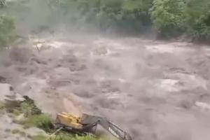 गरमपानी: कोसी नदी का रौद्र रूप देख क्षेत्रवासियों की धड़कनें हुईं तेज