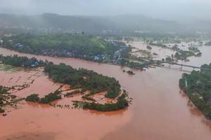  महाराष्ट्र के नांदेड़ में बाढ‍़ जैसे हालात, 12 गांवों से 1000 लोगों को निकाला