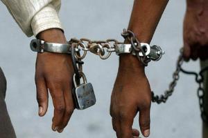 शक्तिफार्म: लूट और डकैती की योजना बनाते आठ बदमाश गिरफ्तार 
