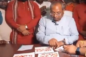 ऐसा क्या हुआ?, जो निषाद पार्टी के प्रमुख मंत्री संजय निषाद को खून से लिखना पड़ा पत्र, देखें Video