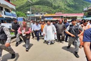 जेपी नड्डा ने हिमाचल प्रदेश में बाढ़ प्रभावित क्षेत्रों का किया दौरा, बीजेपी अध्यक्ष ने कहा- केन्द्र सरकार राज्य के लोगों को पर्याप्त सहायता देगी