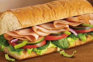 लाइफटाइम फ्री में खाना चाहते हैं Subway का सैंडविच, बस ये शर्त मानकर उठाएं ऑफर का लाभ 