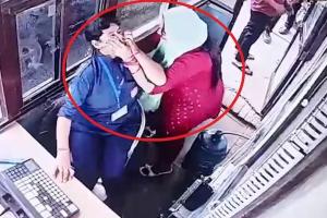 दबंग महिला ने लेडी टोलकर्मी को पीटा, टैक्स मांगने पर दीं गंदी-गंदी गालियां...देखें वीडियो 