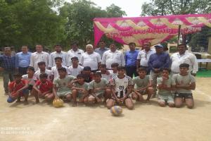 सुलतानपुर: सांसद मेनका गांधी ने किया जिला स्तरीय वालीबाल प्रतियोगिता का शुभारंभ, बेसिक की टीम बनी विजेता 