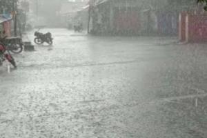 UP Weather : लखनऊ समेत कई जगह हो रही बारिश, जलभराव से बढ़ी मुश्किलें 