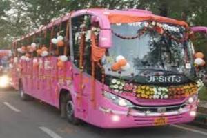 लखनऊ : रोडवेज पिंक बसों में महिलाओं की यात्रा होगी सुरक्षित,सफर होगा सुहाना