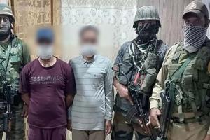 सोपोर में लश्करे तैयबा के दो आतंकवादी सहयोगी गिरफ्तार 