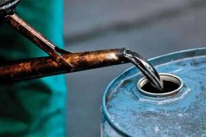 कमजोर हाजिर मांग से कच्चे तेल का वायदा भाव में गिरावट 