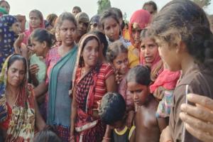 सीतापुर में तिरंगे का अपमान होने से बचाने में गई युवक की जान, बिलख रहे हैं परिजन  