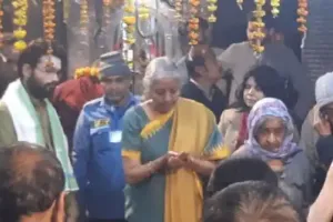 केंद्रीय वित्त मंत्री निर्मला सीतारमण ने की पुरी के जगन्नाथ मंदिर में पूजा अर्चना 