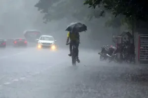Uttarakhand Weather: नदी और नाले आएंगे उफान में, भारी बारिश का रेड अलर्ट जारी 